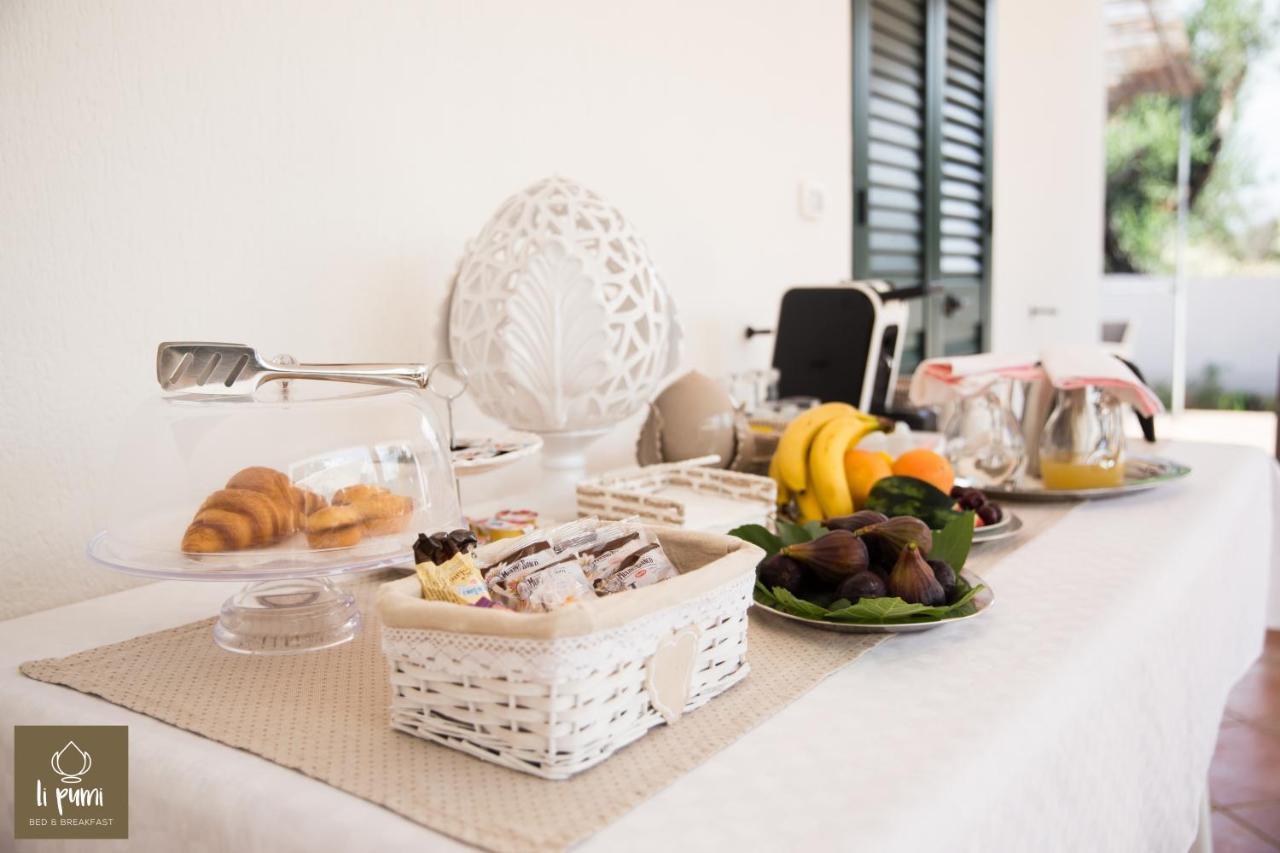B&B Li Pumi Alliste Bagian luar foto